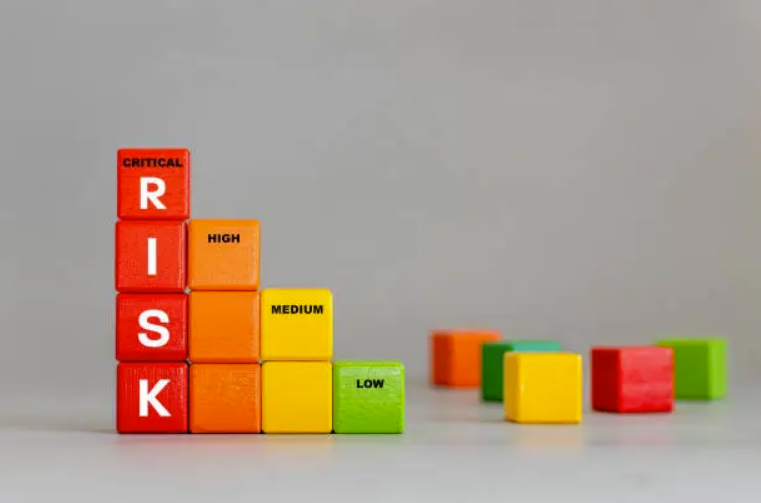 Modern risk reporting dashboard showing vendor risk scores and compliance metrics.